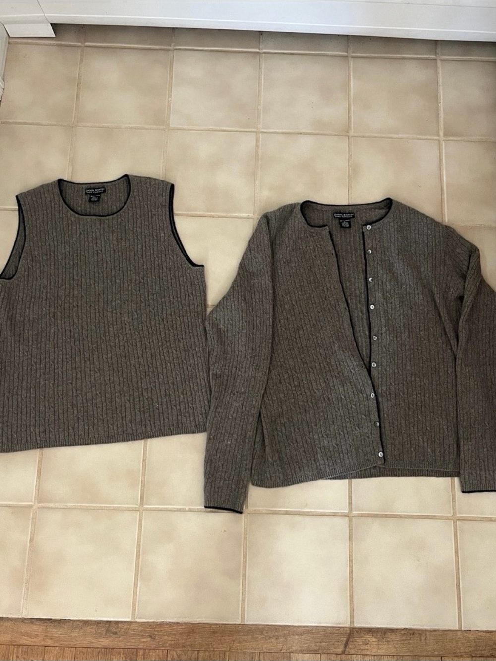 Daniel Bishop 100% Cashmere Brown Ribbed Tank and Cardigan Set Size L